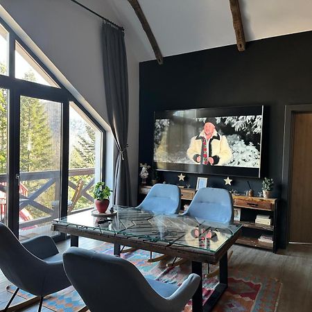 Casa Larisa Antonia Apartments ซินายา ภายนอก รูปภาพ