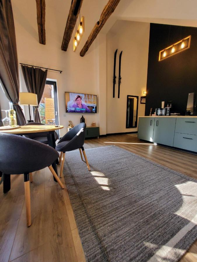 Casa Larisa Antonia Apartments ซินายา ภายนอก รูปภาพ