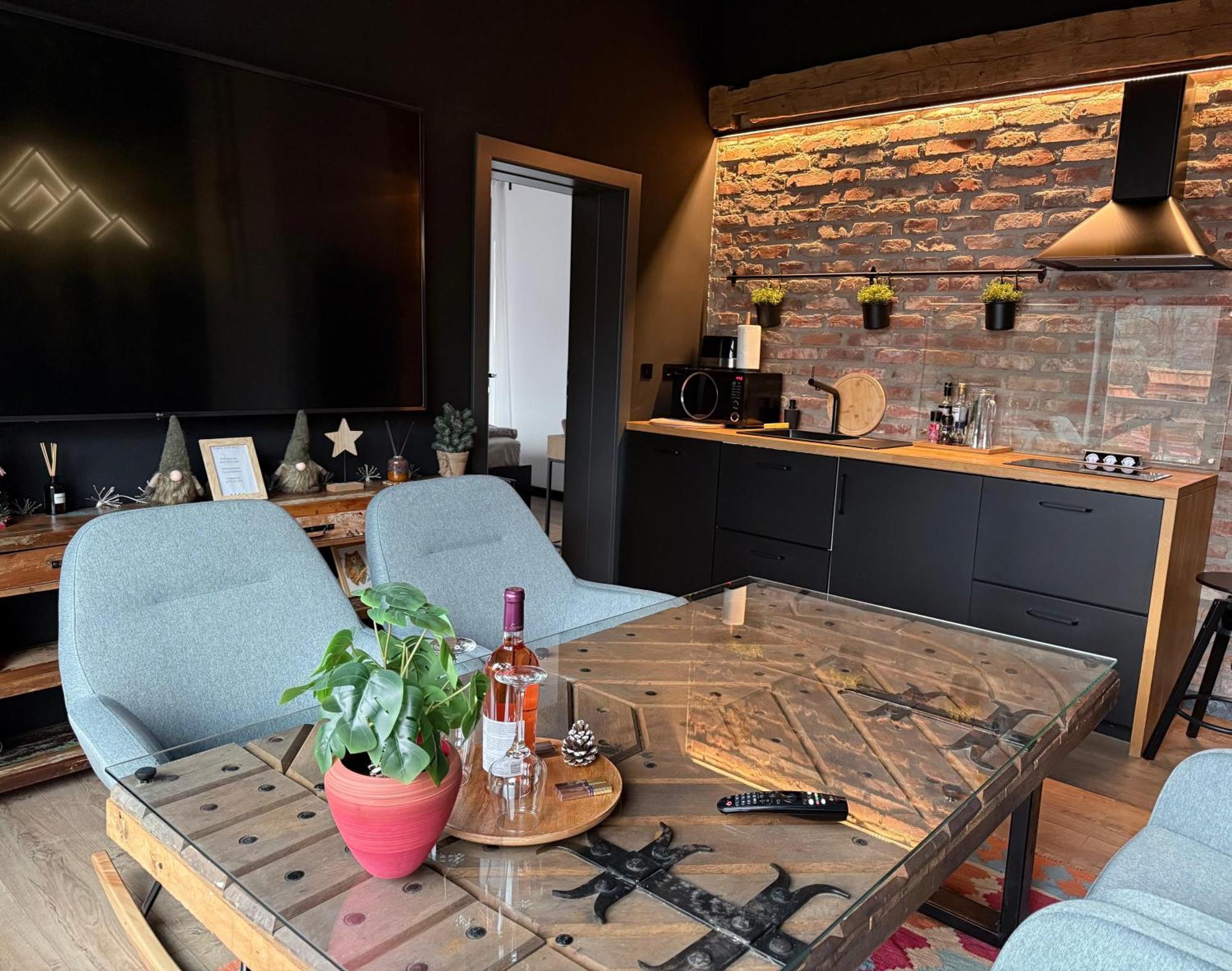 Casa Larisa Antonia Apartments ซินายา ภายนอก รูปภาพ